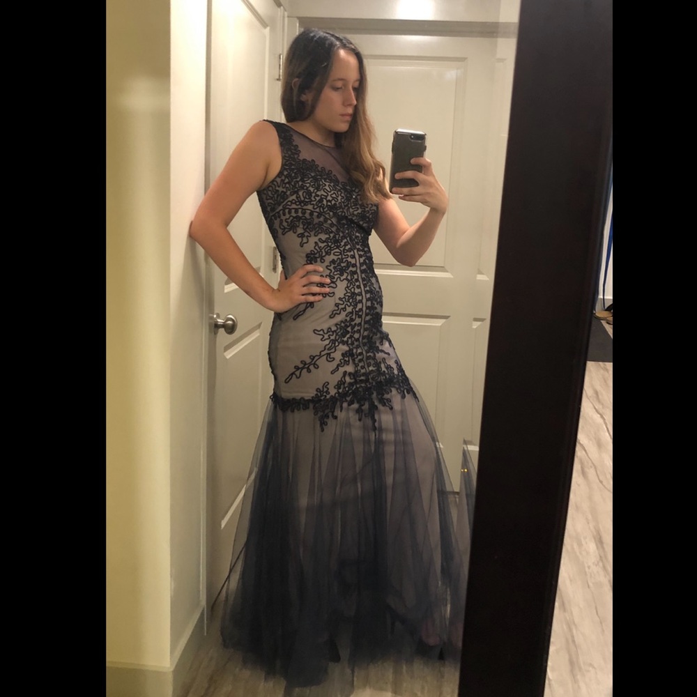 Formal Dress 💙💙 - Picture 6 of 11